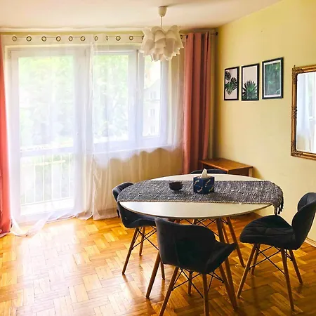 Apartament W Srodmiesciu Apartment *